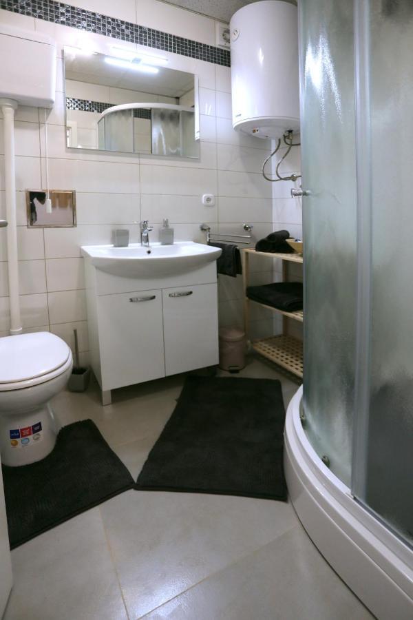 Studio Apartman Ana Osijek Buitenkant foto